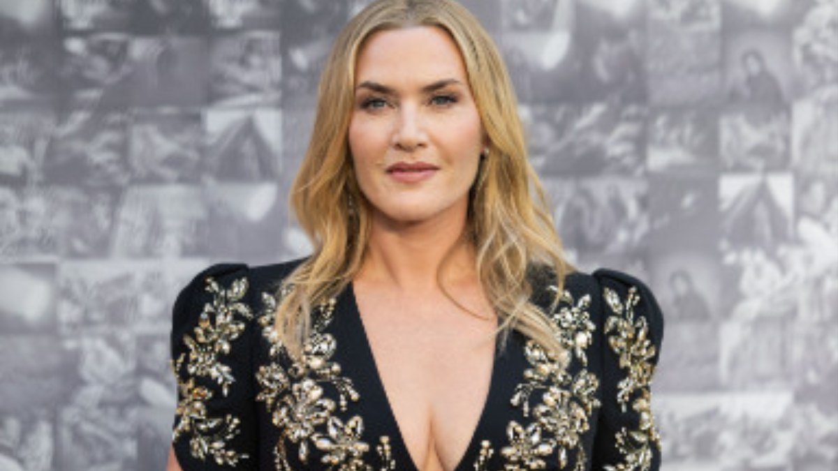 Oscar ödüllü oyuncu Kate Winslet, yönetmen koltuğuna oturuyor